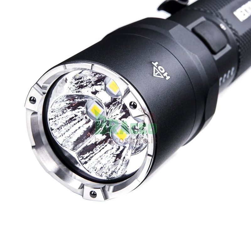 Torcia Tattica Ricaricabile P91 5000 Lumen USB-C - NEXTORCH